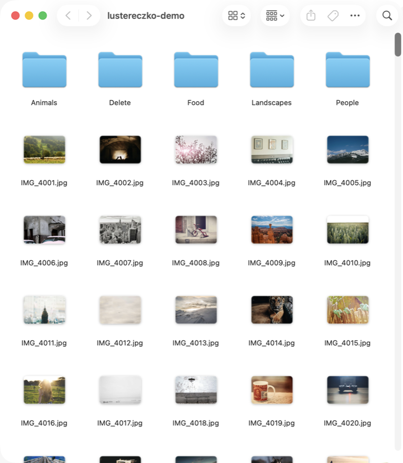 A Finder window with five empty folders (Animals, Delete, Food, Landscapes, People) above the first 20 of 500 photos, IMG_4001.jpg onwards, with a tiny scrollbar.